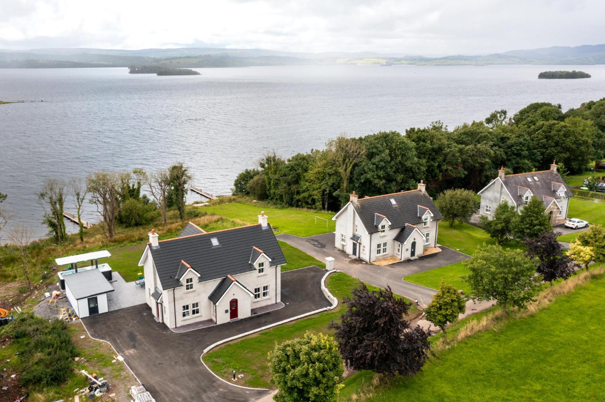 Escape Ordinary At Lily'S Pad Villa Enniskillen Luaran gambar