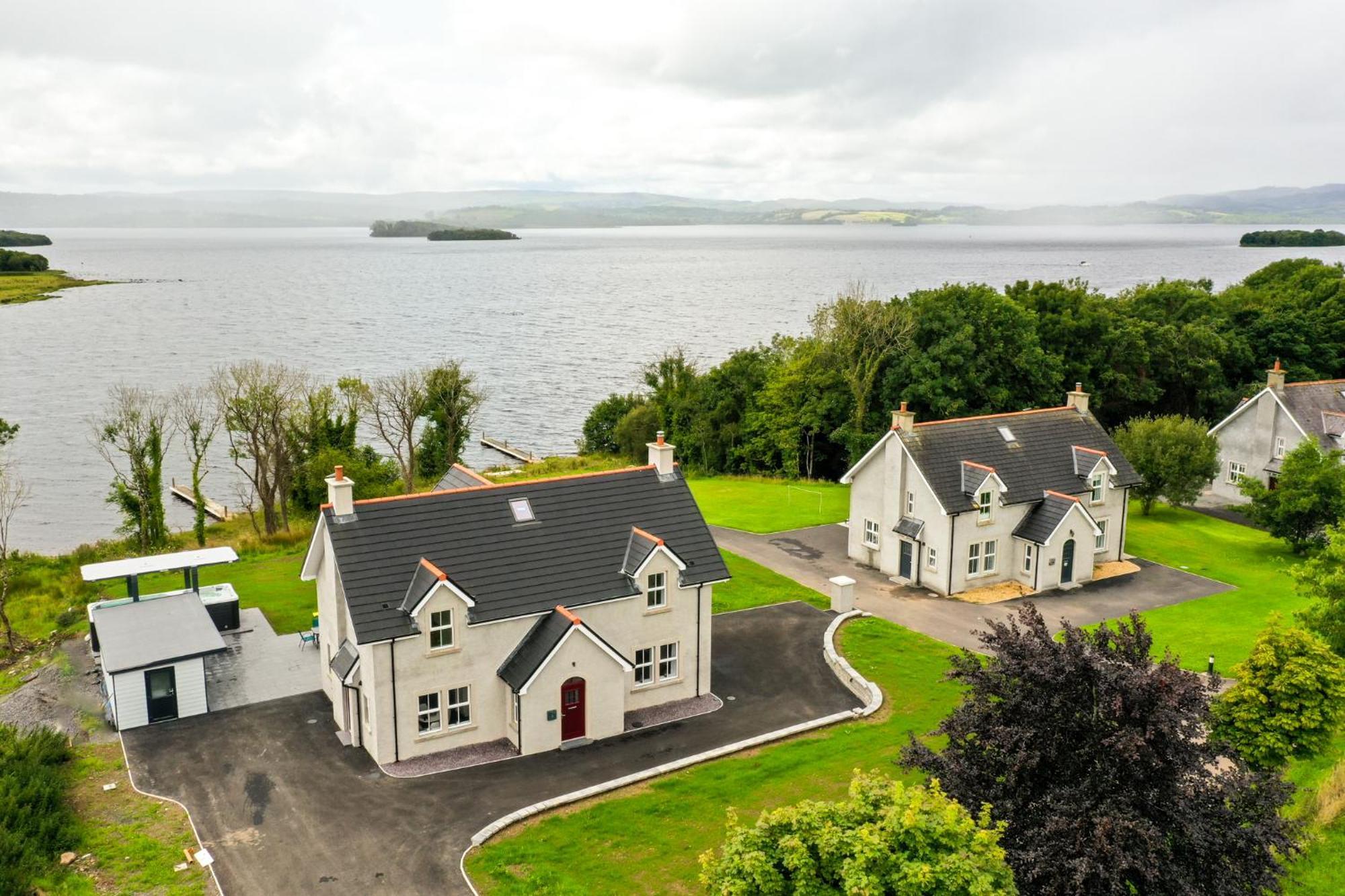 Escape Ordinary At Lily'S Pad Villa Enniskillen Luaran gambar