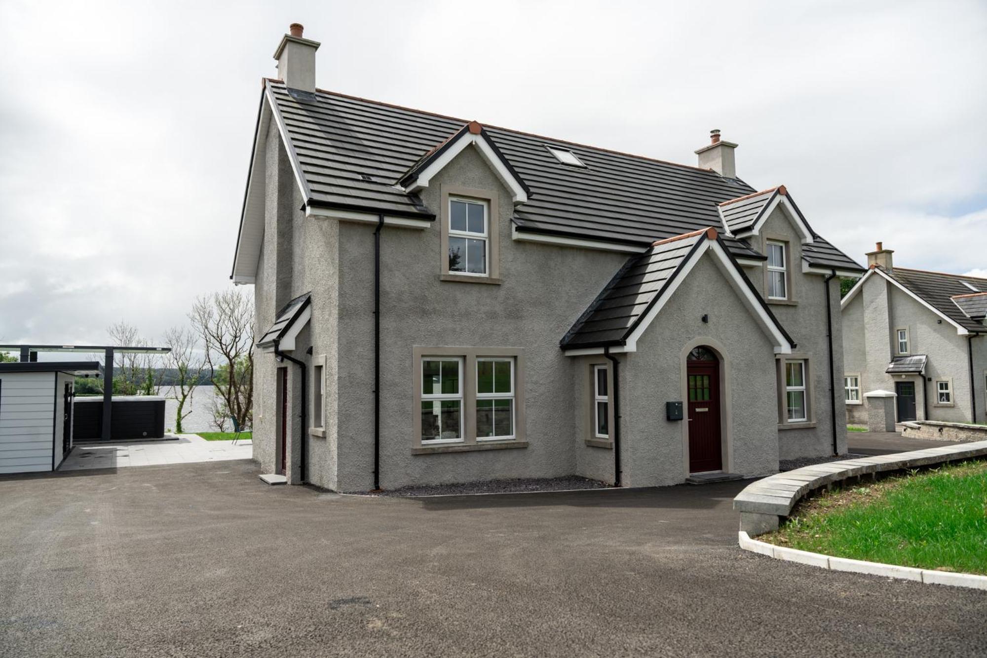 Escape Ordinary At Lily'S Pad Villa Enniskillen Luaran gambar